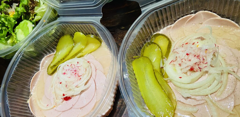 Bayerischer Wurstsalat – Stauwerk Aschau Bayerischer Wurstsalat – Stauwerk Aschau